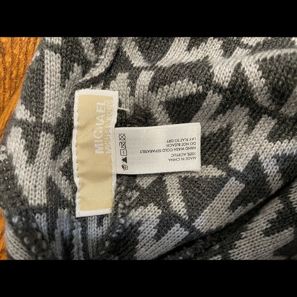 MICHAEL Michael Kors Acrylic knit beanie - Picture 2 of 2